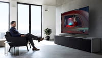 Panasonic signe une immense TV OLED 77'