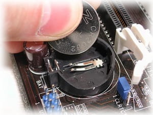 Reset en retirant la pile du BIOS