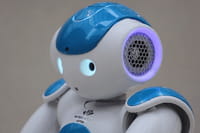 Visite guidée au musée avec Guido le petit robot