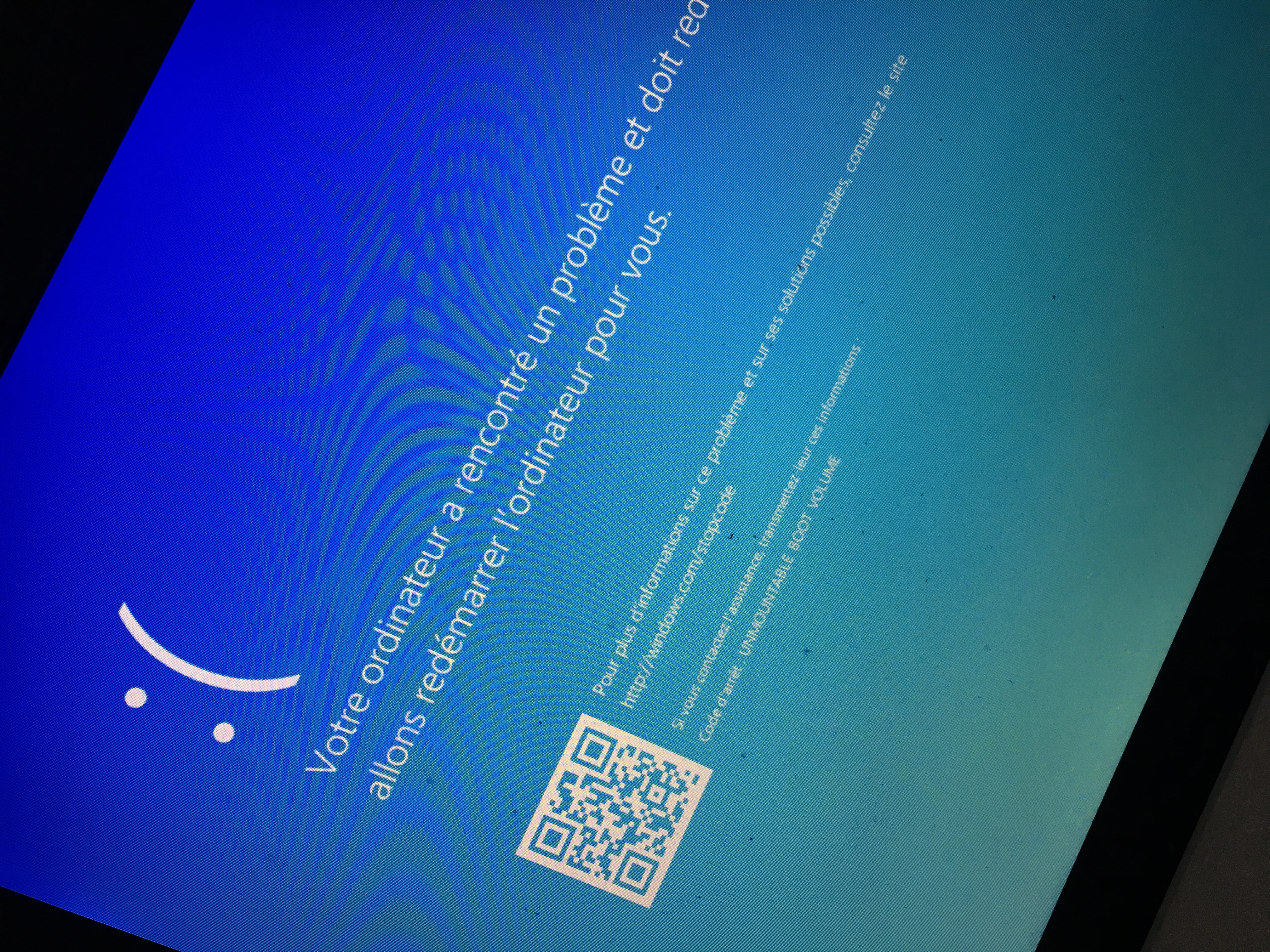 écran Bleu Ordinateur Bloqué Windows 10 Écran bleu ordinateur a rencontrer un probleme - Windows 10
