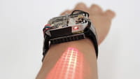 Et le bras devient écran tactile