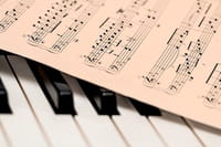 On peut ajouter de la musique dans les présentations de Google Slides