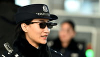 Des lunettes de police très spéciales