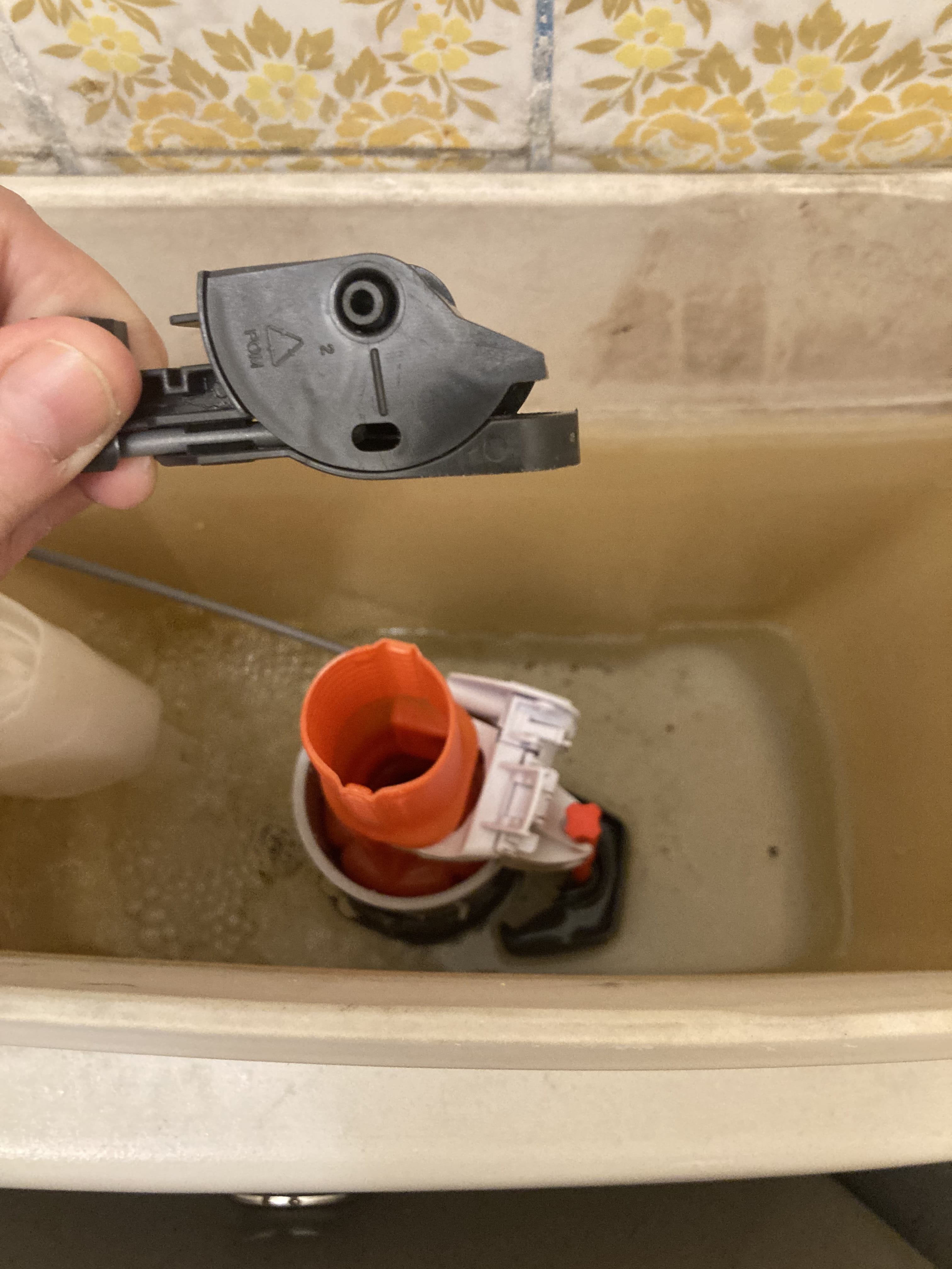 Problème fuite à l’intérieur des toilettes