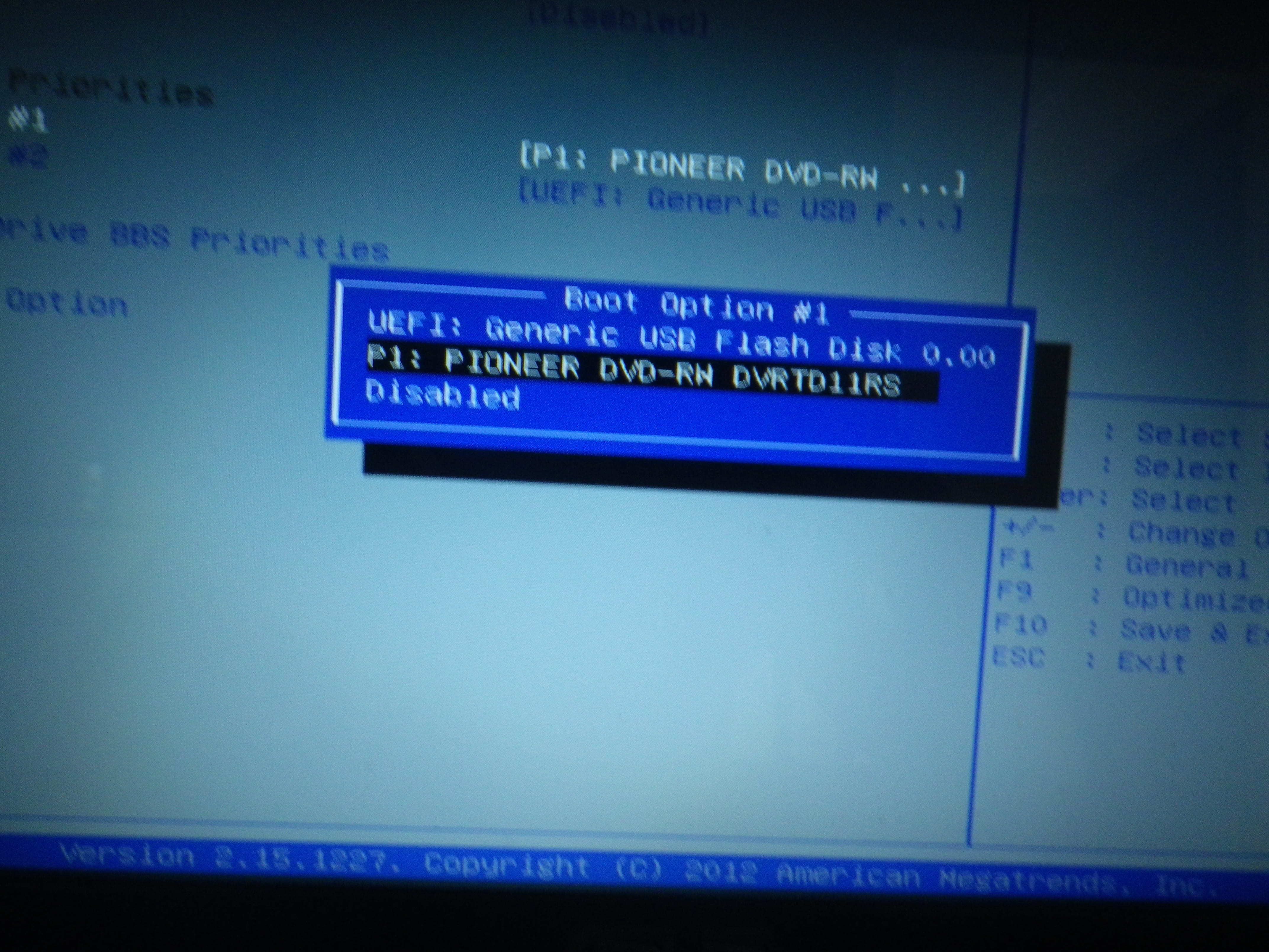 Demarrage direct sur le BIOS et ne peut pas le quitter Matériel informatique Comment Ça Marche