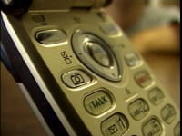 Scanner le code-barre d'un produit avec son téléphone portable pour comparer les prix